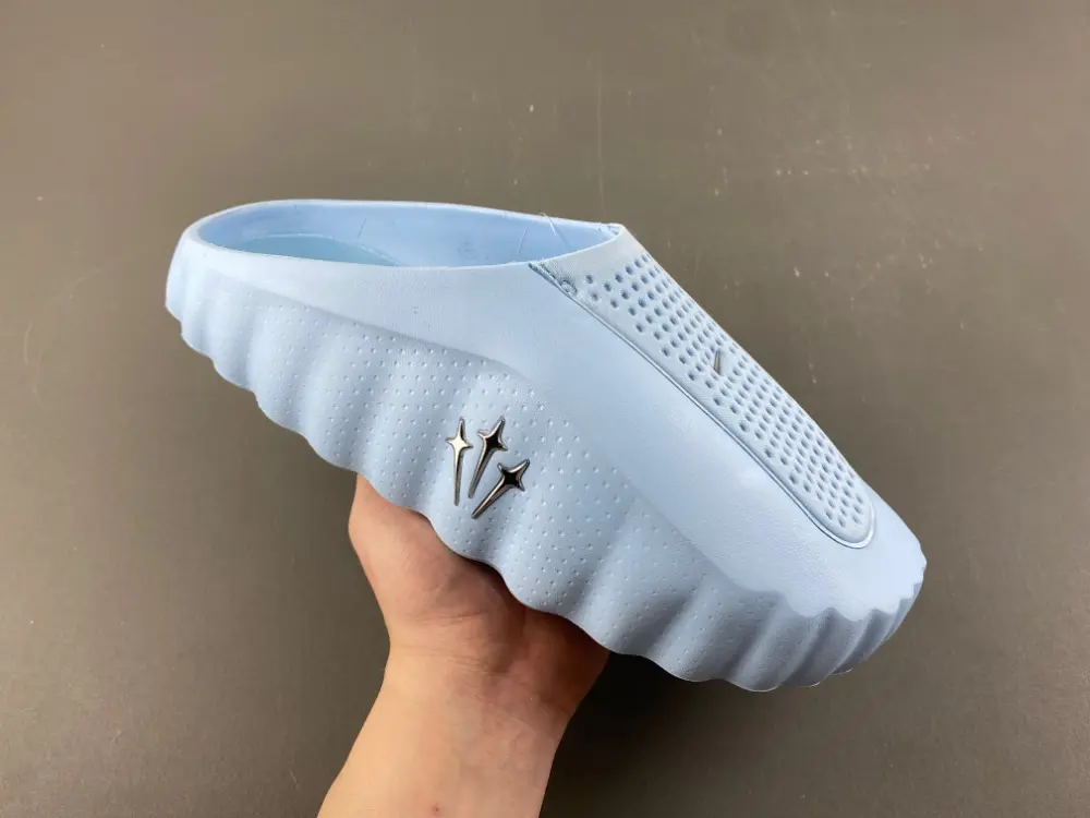 Pale Blue Star-embellished Wavy Thick Sole Closed-toe Slides, Refreshing Macaron Hue Fits Casual Summer Outfits And Seaside Trips