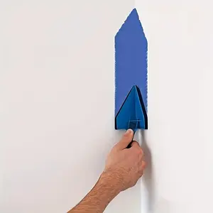 Triangle Paint Brush with Durable Plastic Handle, 1 Count Multi-functional Painting Corner & Crack Painter for Easy Application, Kitchen Cleaning Tool