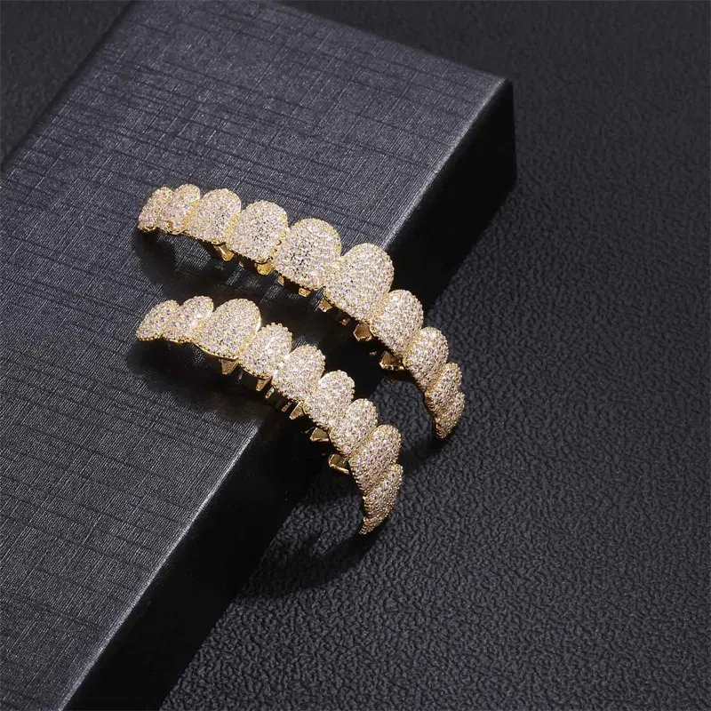 Shiny Hip Hop Vampire Teeth Grillz Set-Copper Cubic Zirconia,Gold Teeth Grillz Hip Hop Punk Style Copper Plated 18K Gold Inlaid Gorgeous shine Zircon Teeth Grilz Grills Orthodontics Halloween Night Party Shining Choice Numerous zircons,silver grills
