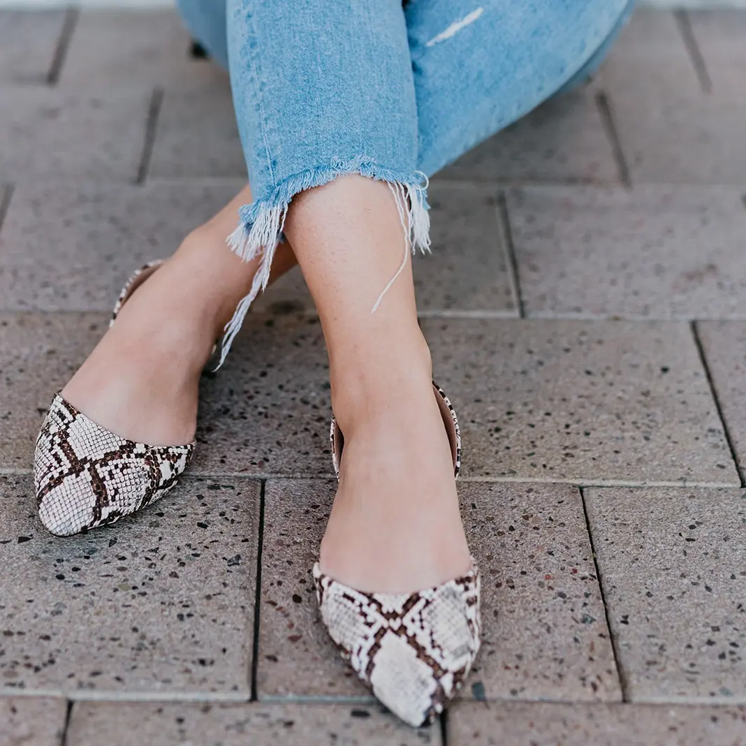 Faux snake print pointed flats Faux snake print pointed flats