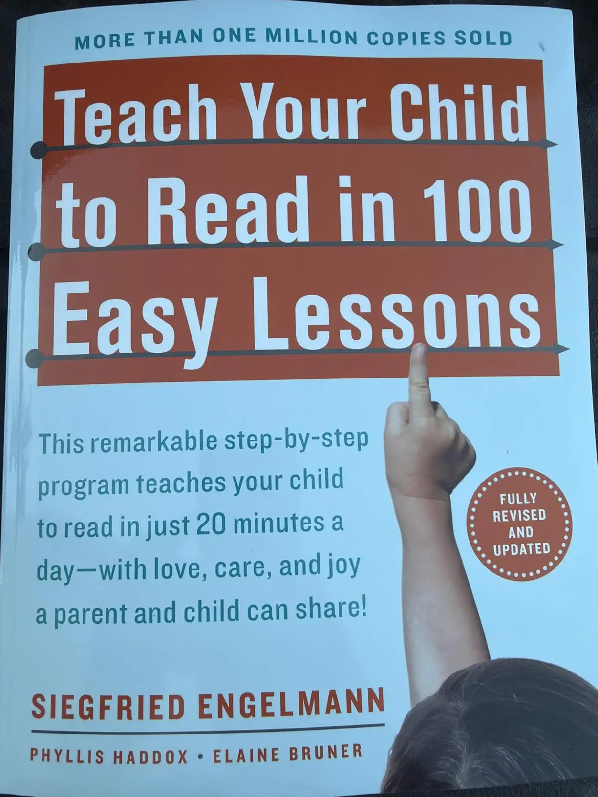 Teach Your Child to Read in 100 Easy Lessons: Revised and Updated Second Edition - Paperback, Revised Ed.