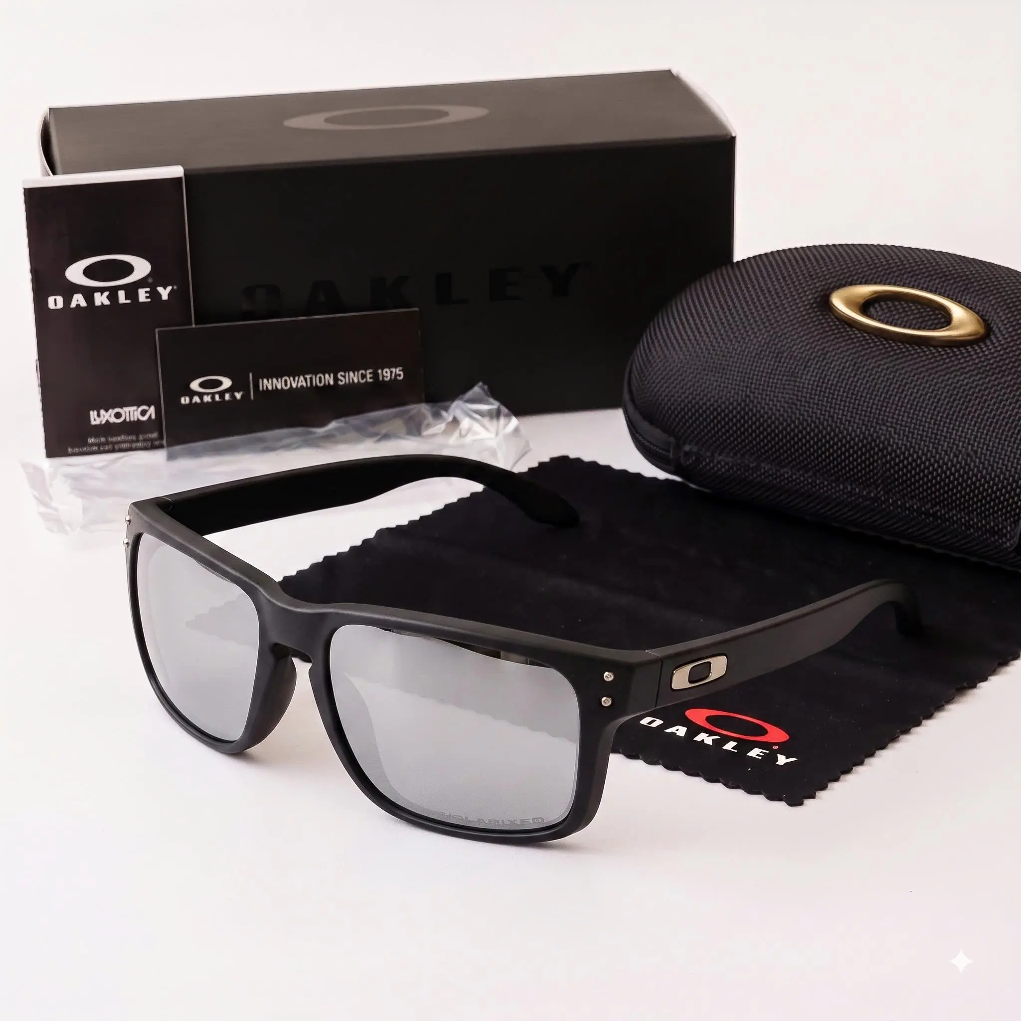 Oakley Holbrook Sunglasses for Men Women, Polarized Lens Square Frame UV Protection Outdoor Driving Sports Eyewear