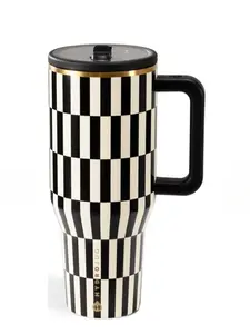 Hydrojug - A 40-ounce flip-top large-capacity stainless steel water bottle. It has a leak-proof feature and comes with a bottle cap and a straw. Multiple colors are available for selection.