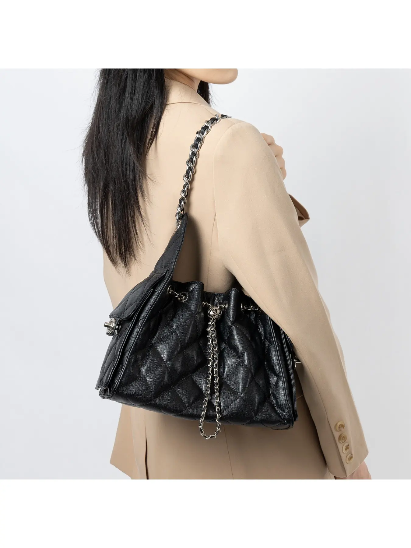 Rhombus leather shoulder armpit bag caviar pattern large capacity stray bag bucket drawstring bag chain Handbag Crossbody Bag Crossbody Messenger Bag female