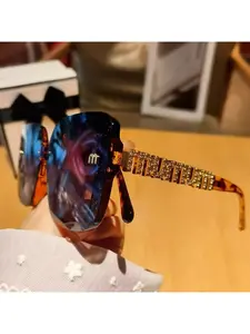 2026 New Fashion Sunglasses Women Luxury Versatile Letters Oversized Sun Glasses Ladies Eyewear Stylish Glasses