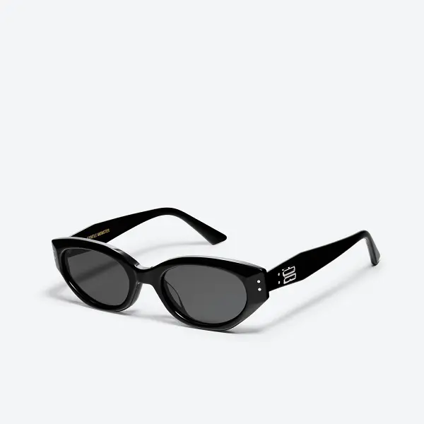 GENTLE MONSTER Rococo 01 Black Frame Black Lenses Cat-eye Shape