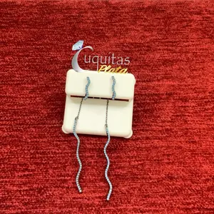 Hermosos aretes con zirconia azul muy elegantes de plata.925