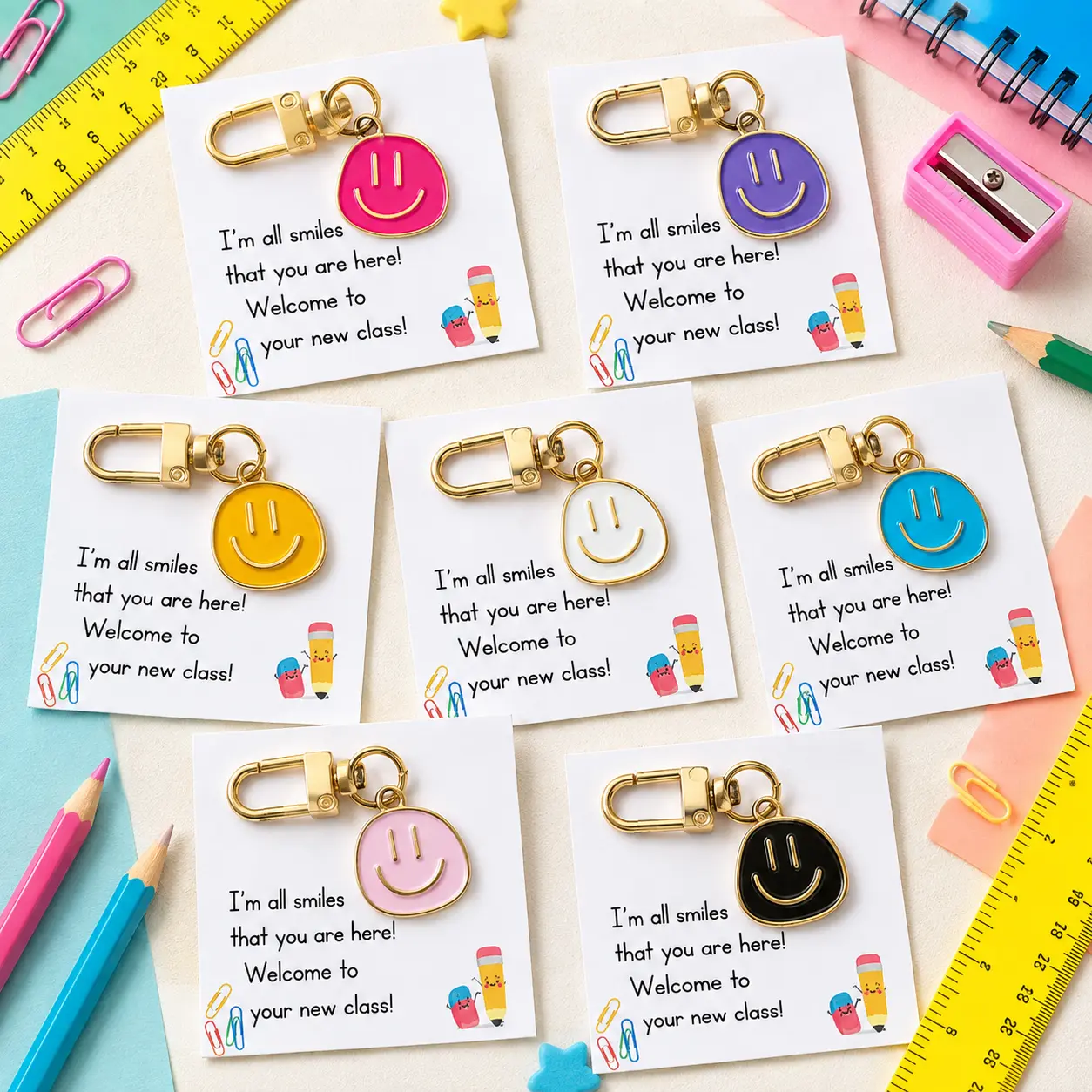Set of 25 Enamel Smiley‑Face Keychain Charms. Great back‑to‑school gifts for all age groups. Popular among students and young office workers. Perfect gift choice for classrooms, students, teachers, birthdays and holiday occasions.
