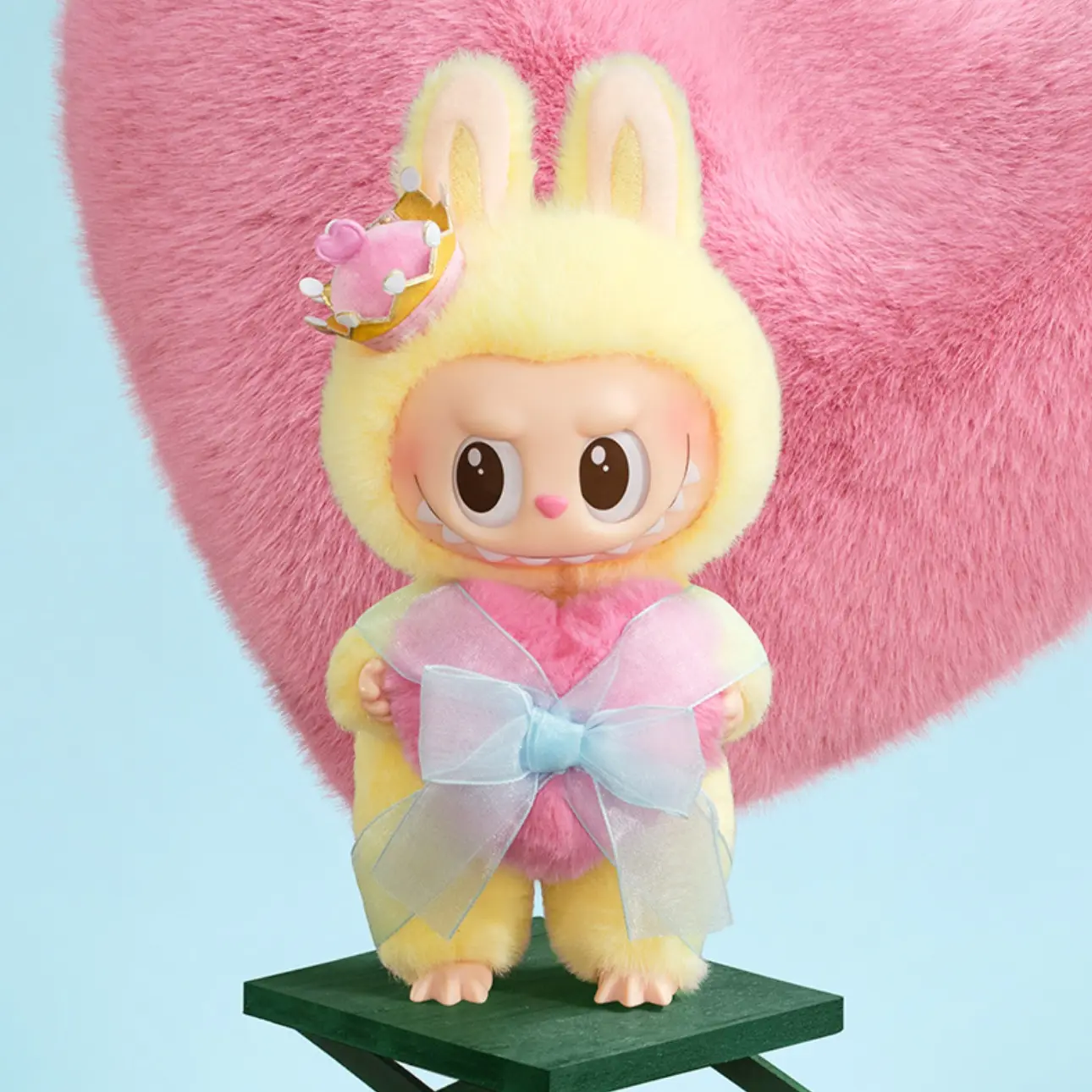 Labubu x THE MONSTERS Let's Checkmate Series Queen Keychain Figurine, Collectible Keychain Accessories Labubu x THE MONSTERS Let's Checkmate Series Queen Keychain Figurine, Collectible Keychain Accessories
