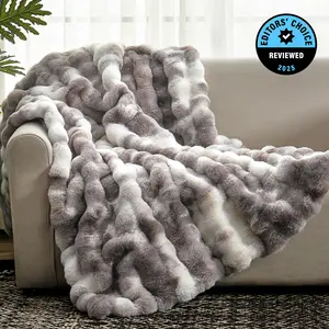 【Exclusive Deal】Cozy Bliss Faux Rabbit Fur Bubble Throw Blanket, 630GSM Soft Warm Fluffy Plush Versatile for Bed, Sofa, Couch Chair, Travel, Living Room & Bedroom, TV Blanket, Fits Whole Family, Perfect Gift for Friends Young Adults Girls