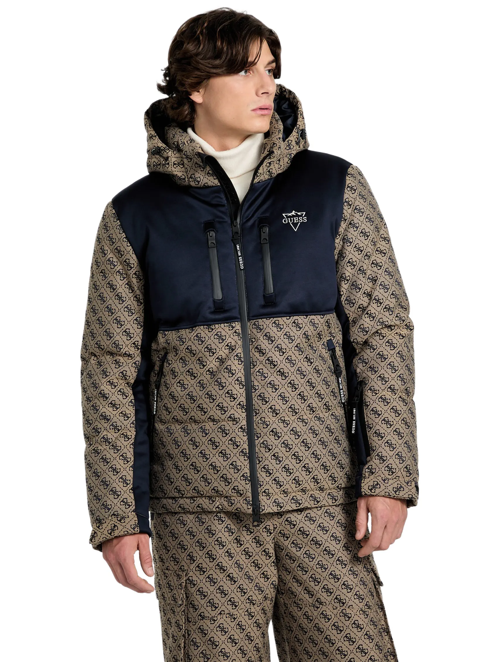 GUESS Male 4G logo ski jacket GUESS Male 4G logo ski jacket