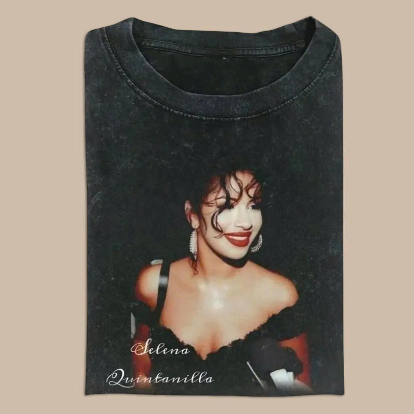 Retro Selena Quintanilla Vintage 90s Graphic Unisex T-shirt, Fan Gift Graphic Tee, Gift for Him Her Womenswear Tops Clothes Cotton Apparel, Casual Tee