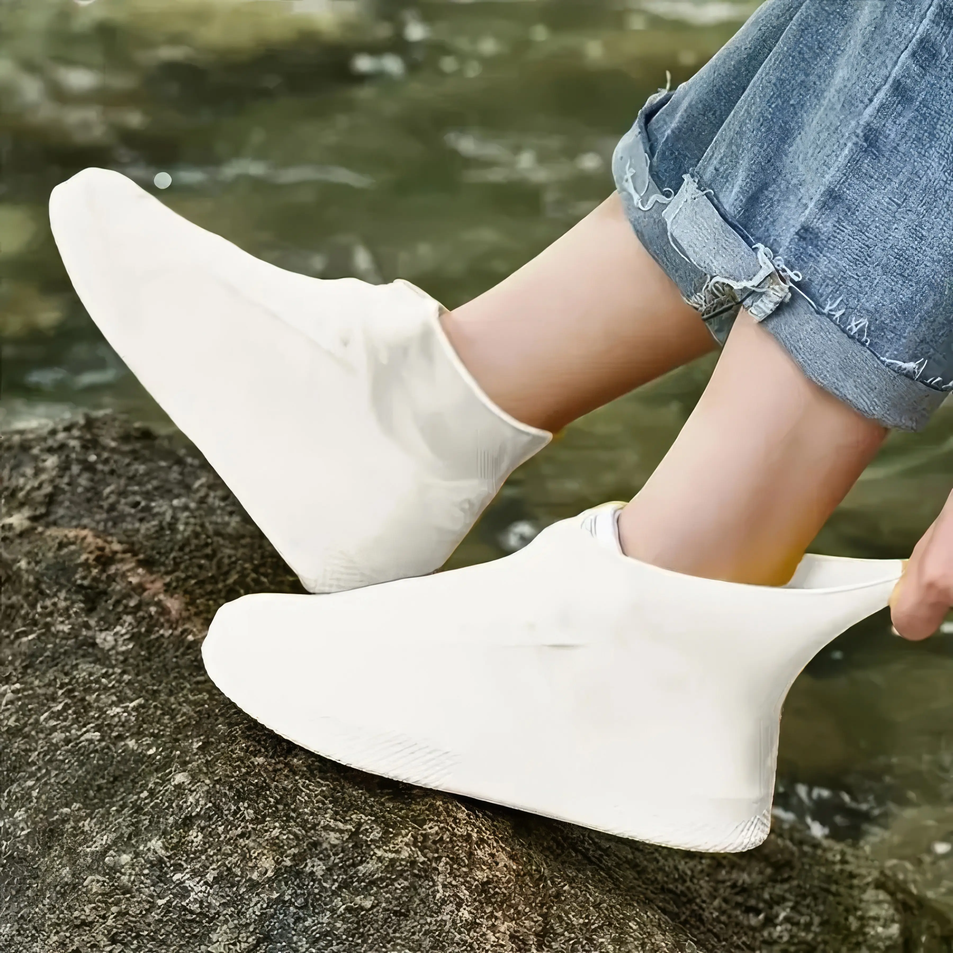 3 Pairs White Latex Boot Covers Pack with Pouch - Slip-Resistant, Tear-Proof, Super Stretchable, Waterproof Reusable Home Care Disposable Shoe Protectors for Daily Outdoor Rain, Mud - 1 Size Fits Most