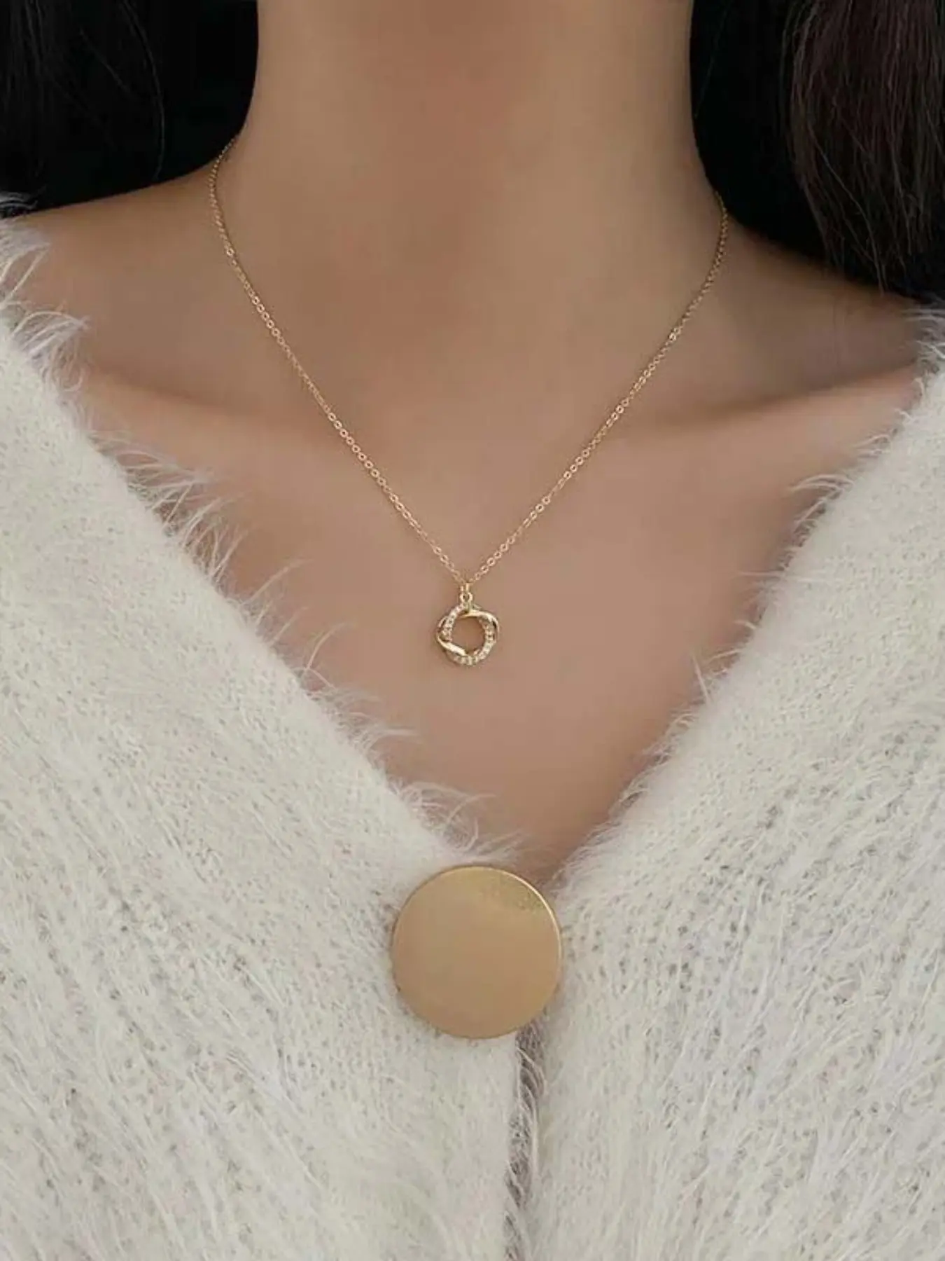 Elegant Rhinestone Pendant Necklace for Women, Fashion Jewelry Gift, Versatile Accessory for Any Occasion, Stylish Gemstone Design