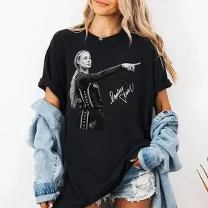 Sophie Cunningham Pointing shirt C516