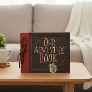 Record your wonderful moments in life. DIY photo album, travel scrapbook, adventure-themed vintage kraft paper bound with string, loose-leaf photo album, suitable for couples to record their wonderful moments, a great gift