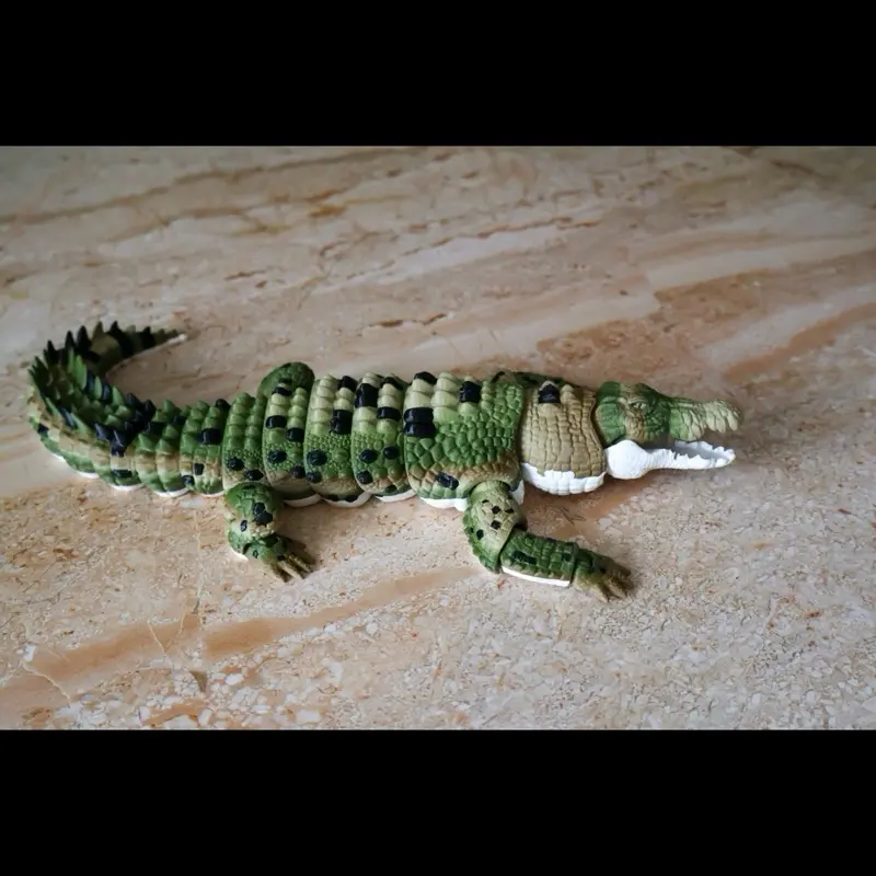 Articulated Saltwater Crocodile Fidget Toy | 3D Printed Reptile Desk Pet, Realistic Gator Model
