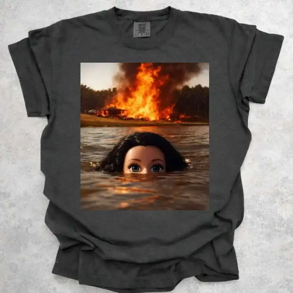 Women's Funny Doll Face Swimming Meme T-Shirt, Comfort Colors Crew Neck, Lightweight Normal Type Everyday Outdoors Top, Funny Distressed Doll Face, Short Sleeve, Plain, Solid, Standard Us Sizes, Street, Sports