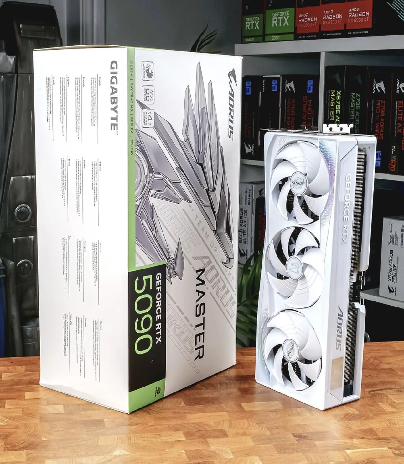 Brand new NVIDIA GeForce RTX 5090