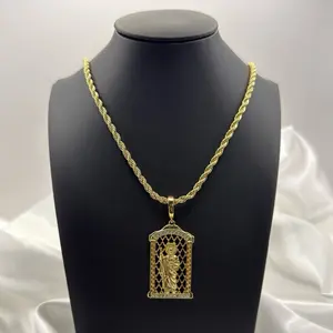 Cadena Laminada 14K Torsal 2mm 24” con Dije de San Benito – Diseño Elegante