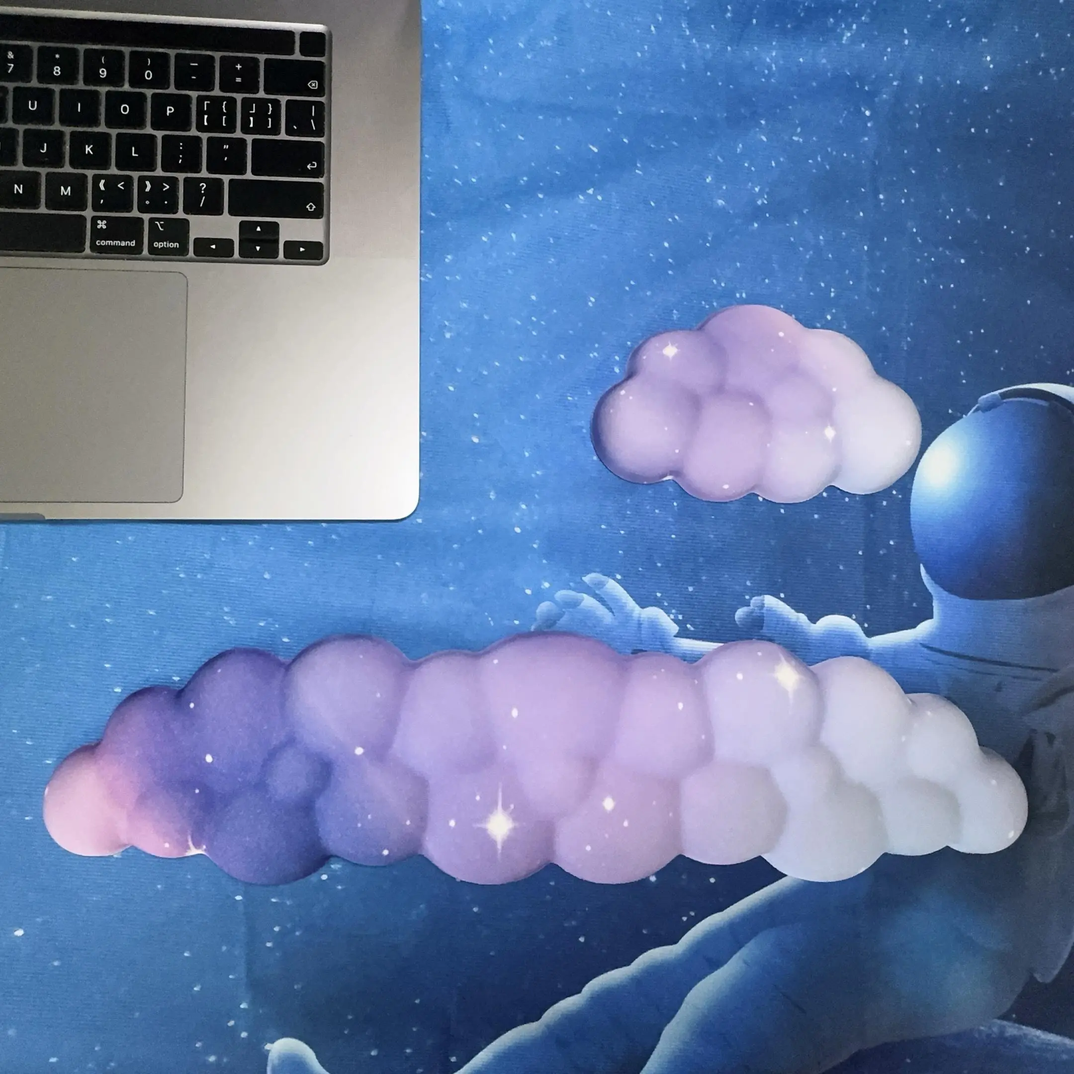 Cloud Shaped Wrist Rest Mouse Pad, Creative Wrist Rest Mouse Pad, Ergonomic Mouse Pad, Non-slip PU Material Wrist Rest Mouse Pad for Computer Keyboard, Desk Buddy, Holiday Gift Ideas, Mouse Pad With Wrist Rest, Mouse Pads For Desk