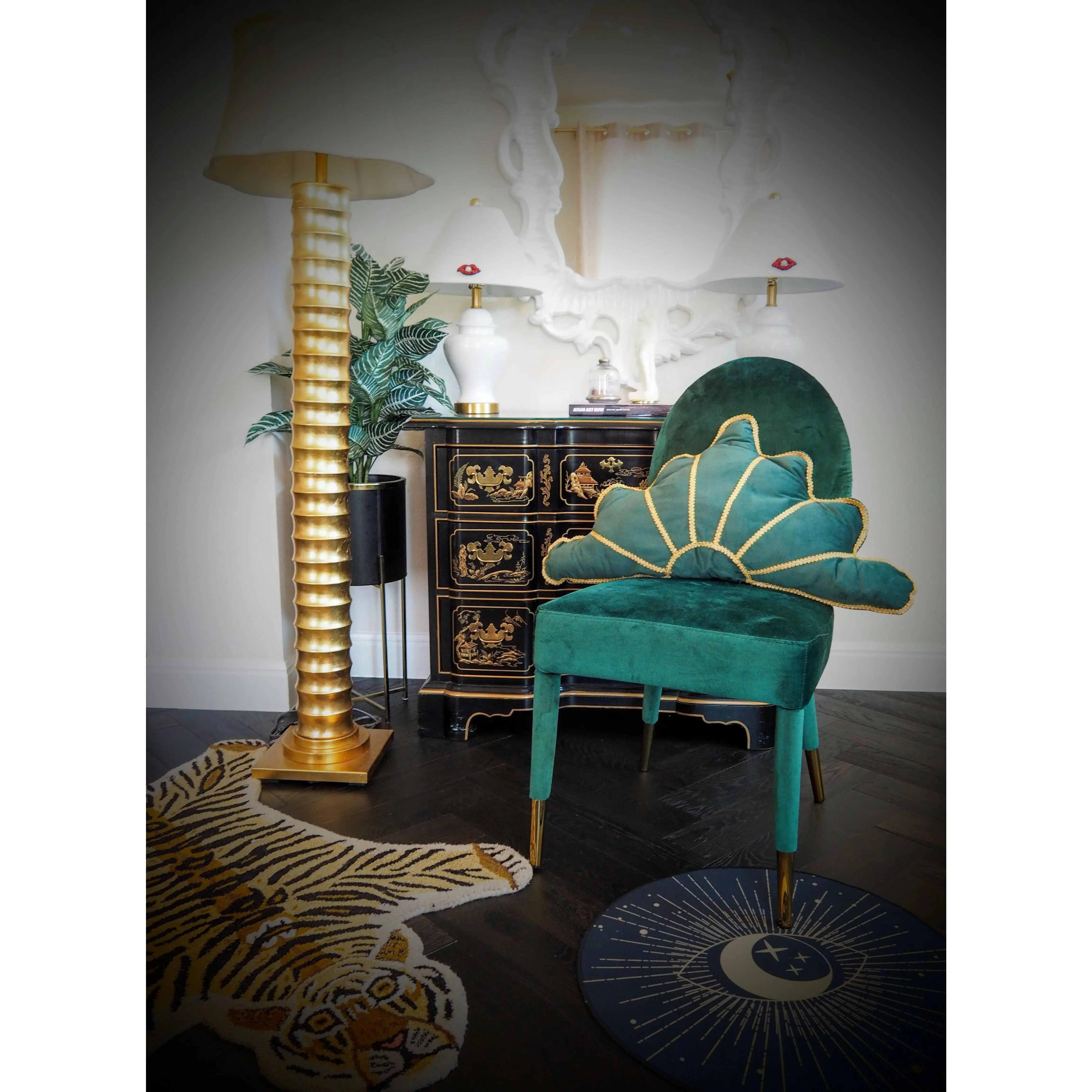 Gold Lace Sunburst in a Shell Pillow - Green