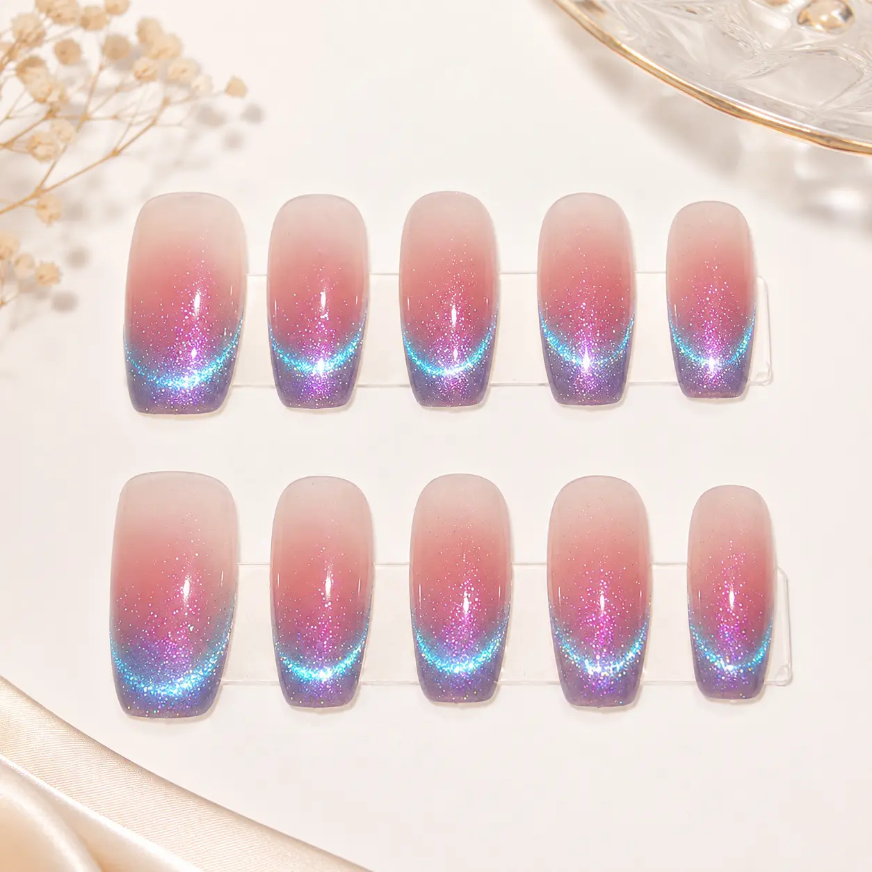 Glittery Pink Red Blush Blue Cat Eye Press On Nails, French Ombre Short Square Fake Nails, Reusable Glossy Magnetic Nail Set for Women, Cute Party Birthday Gift