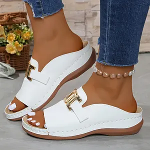 New Style: A very comfortable summer Women's casual sports sandal for outdoor wear, available in a variety of different colors for customers to choose from