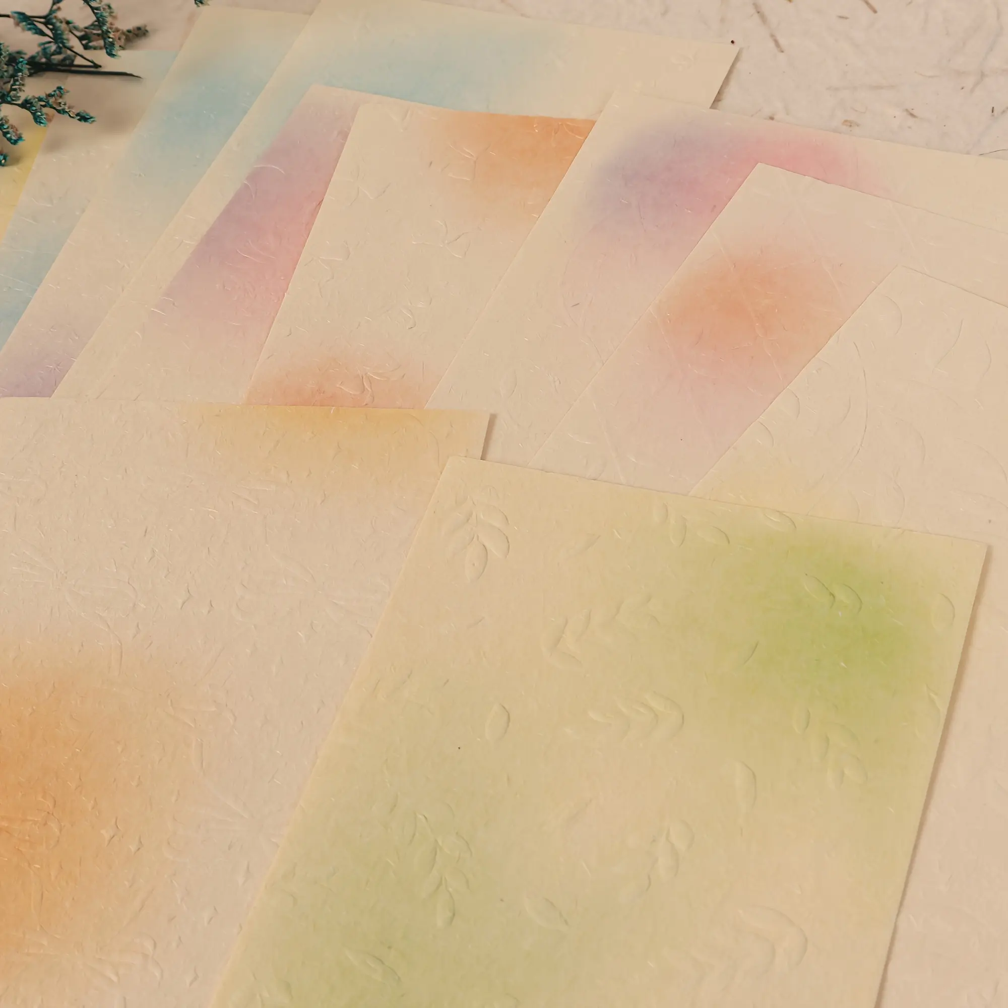 23sheets(8 Textured Papers) Relief Stereoscopic Effect DIY Gradient Color Scrapbook Papers, Decorative Paper, Perfect For DIY Crafts, Handmade Crafts, Scrapbooking Supplies, Bullet Journals, Crafts Decoration, Gift Wrapping, Greeting Cards