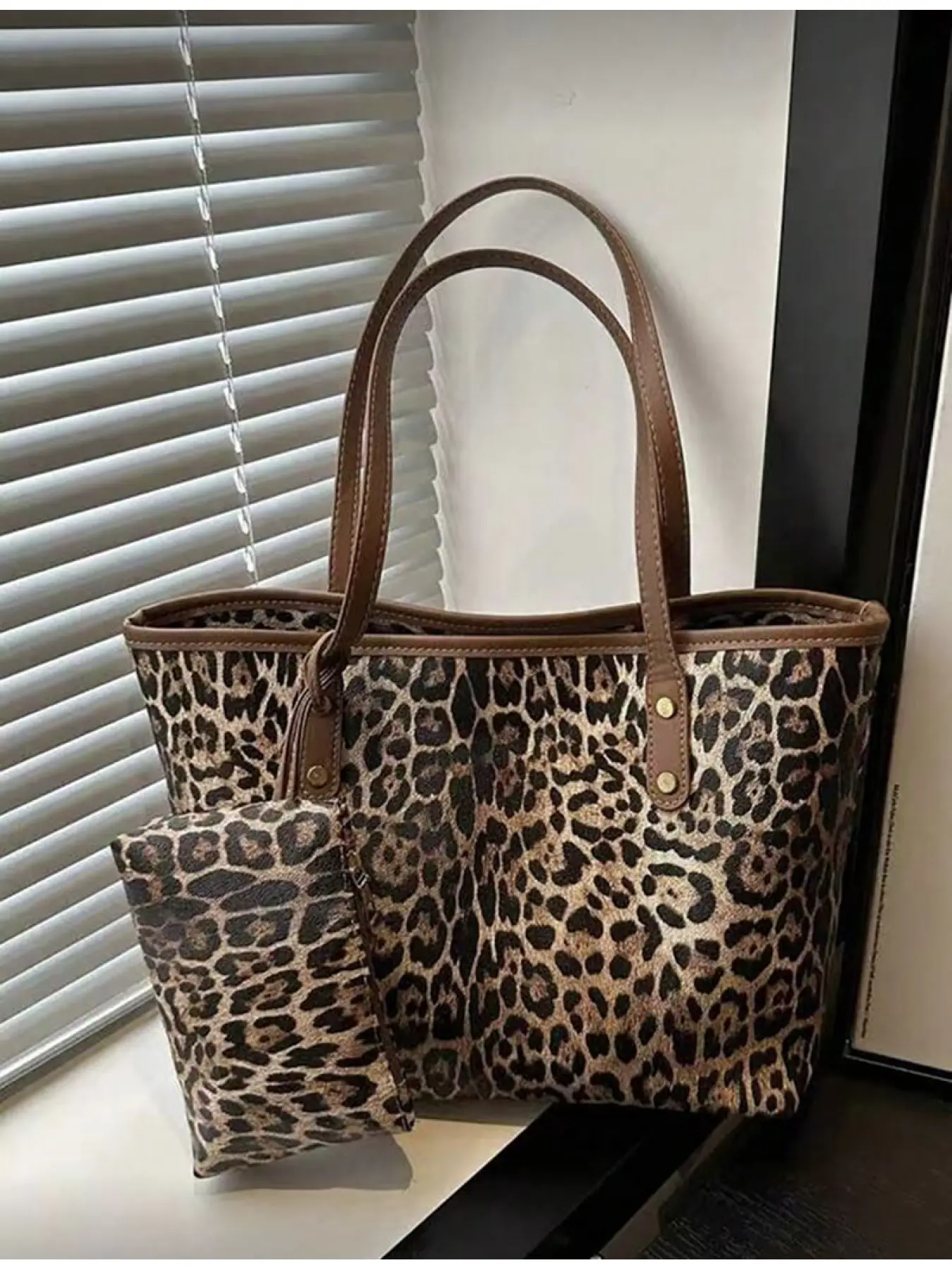 Women Two Piece Set Leopard Print Tote Bag Stylish Retro PU Leather Shoulder Bag Casual Office Handbag for College Students Newbies and White Collars Suitable for Office Campus Work Business Commute Outdoor Travel Fashionable Bags