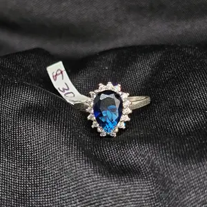 Royal Blue Teardrop Halo Ring – Size 6, 3g, Elegant Design