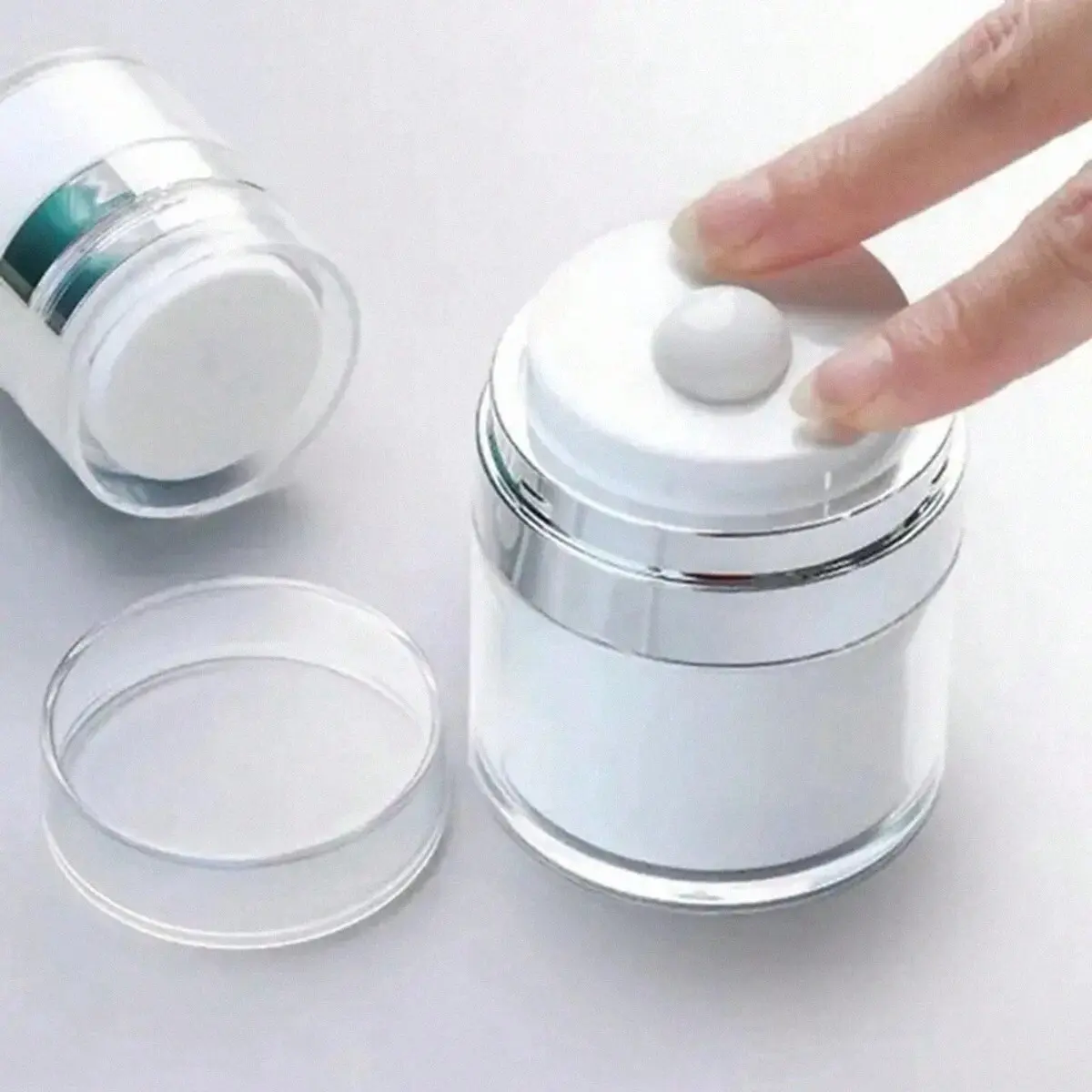 Reusable Vacuum Pump Jar, Refillable Cream Bottle, Refillable Design, Squeeze Lotion Container, Portable Size, Suitable for Creams and Lotions, Travel Use, Versatile Dispenser Bottle