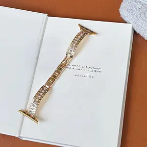 Fashion Commuter Luxury Bracelet Design Embedded Rhinestone Chain Adjustable Watch Band Replacement for Apple Watch S11/s10/9/8/7/6/5/4/3