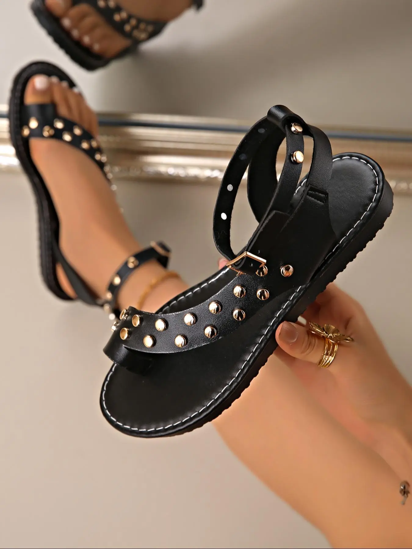 Women's Thick Sole Studded Thong Sandals, Casual Trendy Sandals, Casual Roman Strap Beach Flip Flops, Stylish Size 43 Summer Footwear