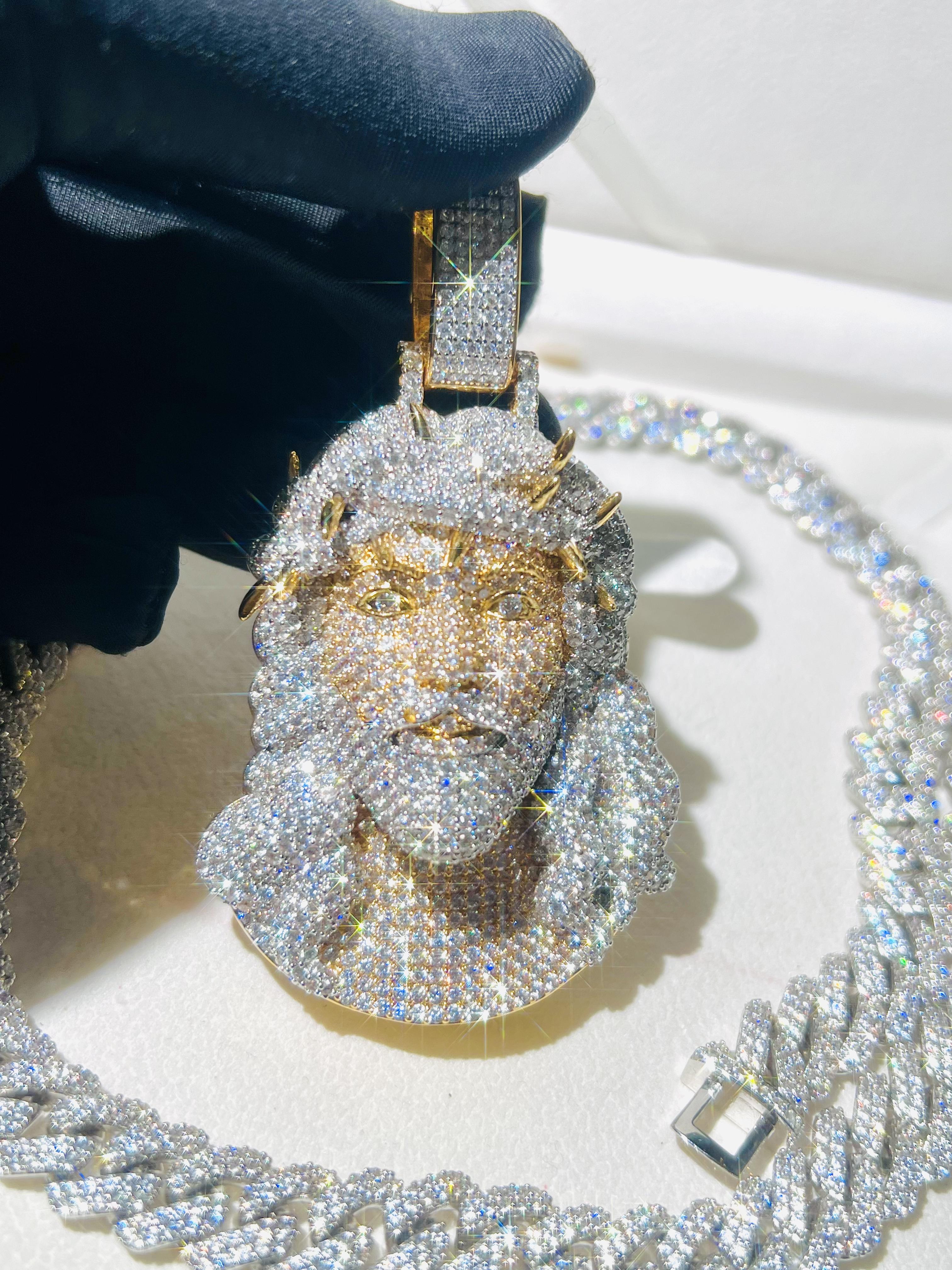 Custom pendant chilled hip-hop Jesus accessory mixed color high-grade glory hip-hop hoarfrost pendant fashionable men's VVS diamond Jesus pendant, gift for friends and family, anniversary gift, birthday giftFree Shipping+7-15 Day Delivery