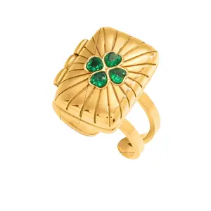 Clover Lockett Ring
