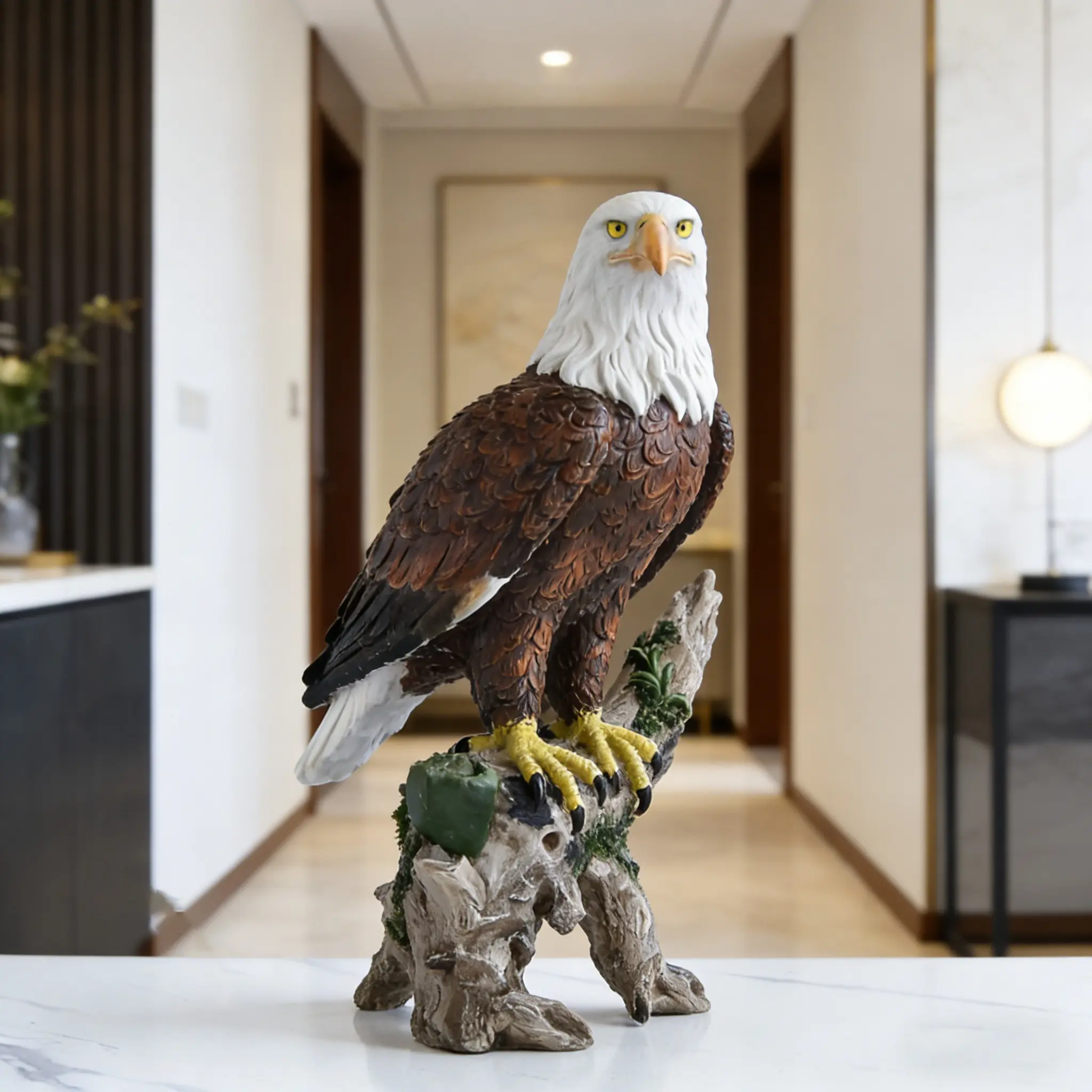 Realistic -Tailed Eagle Collectible Figurine Resin Crafted Natural Color Transition Detailed Art Decor for Home Office Collection Display Resin Figurine Statue, Resin Animal Figurines
