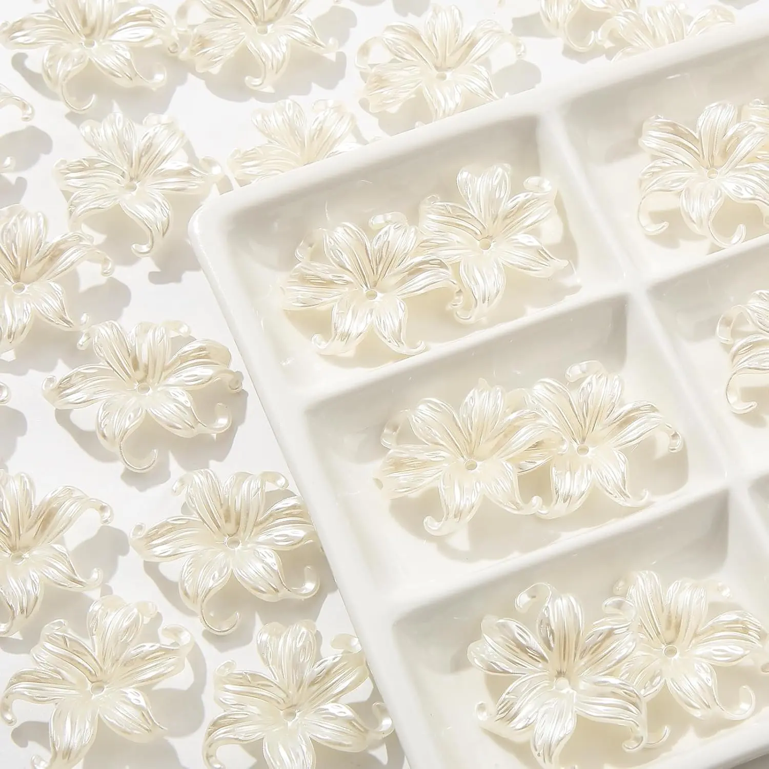 40 count Flower Shape Beads White  Flower Beads Color Lily Beads for DIY Crafts Bracelet Necklace Earrings  Making(White)