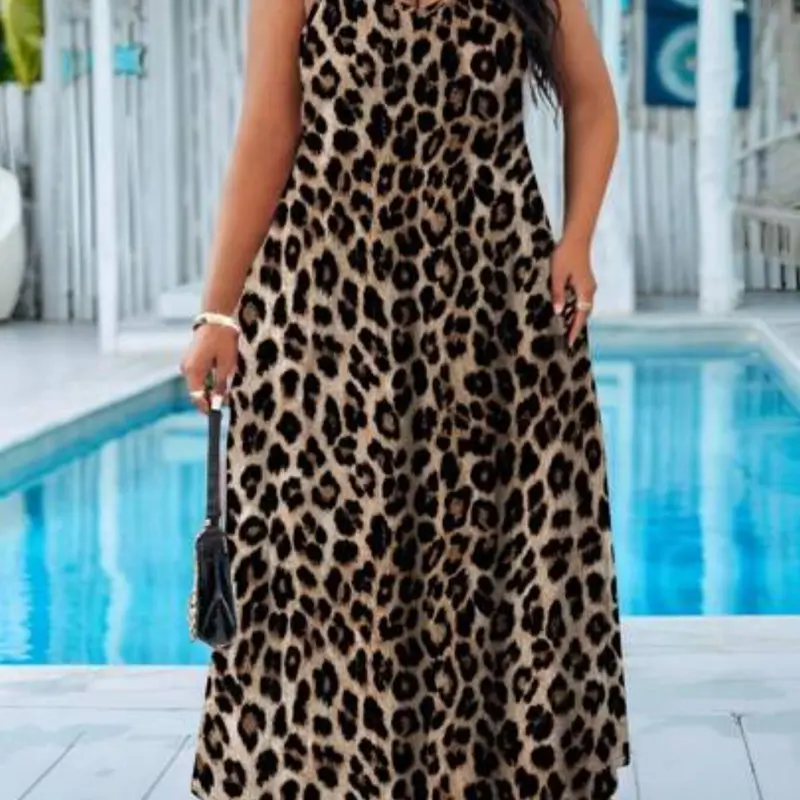 Women's Plus Size High Stretch Leopard Print Halter Dress, Casual Summer Sleeveless Maxi Dress, Comfortable and Stylish Chic Clothing, Casual Wear, Beach Party Dress, Casual Beach Sundress