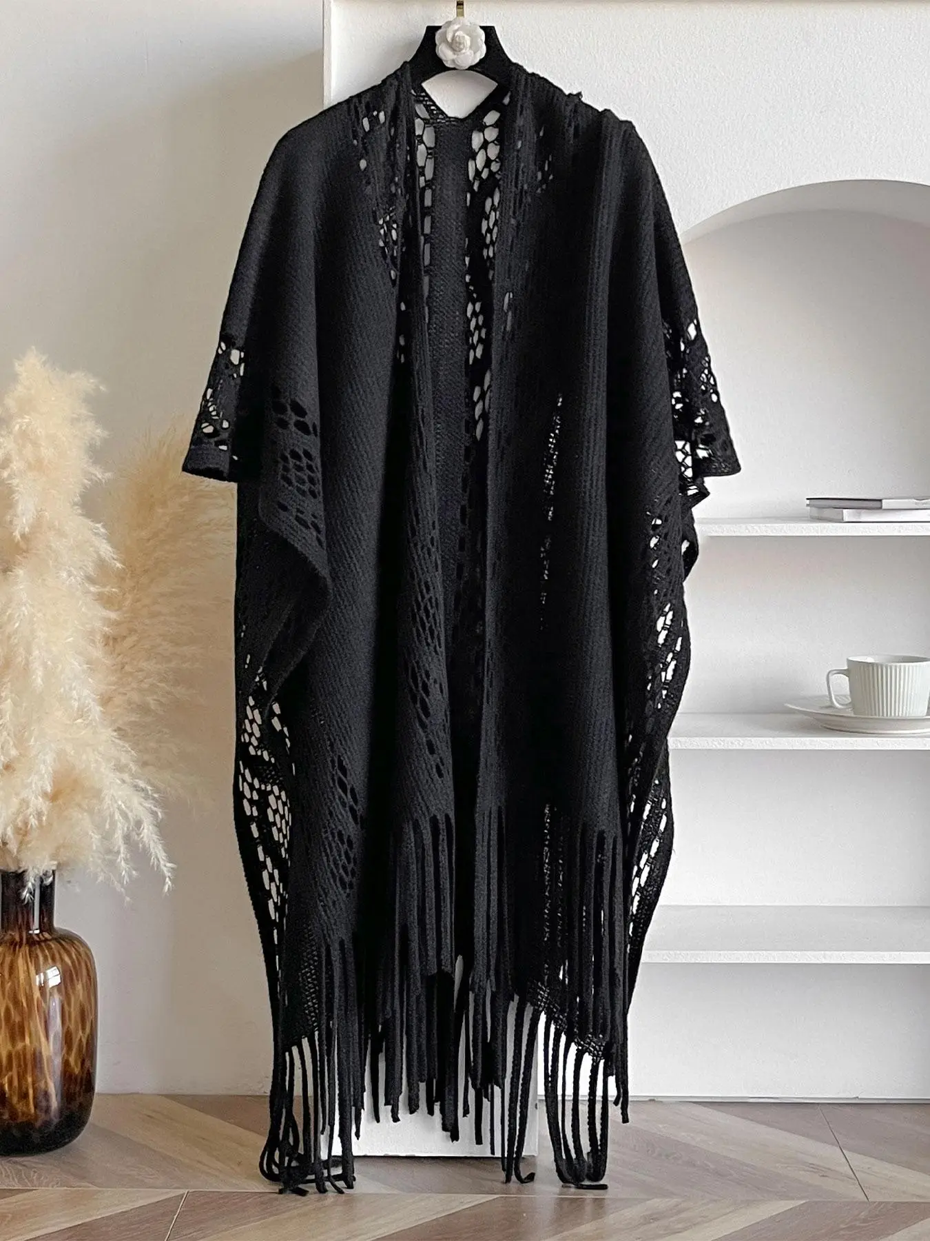 Women's Solid Color Hollow Out Fringe Trim Cape Shawl, Cape Style, Casual Elegant Minimalist Shawl for Daily Wear, Fashion Accessories for Women & Girls, Clothes, Lady