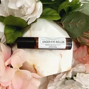The Natural Home: Under Eye Roller for fine lines, dark circles and under eye bags - Clean Skincare eye roller
