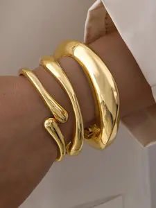 3 Pcs Gold Bangle Bracelets, Elegant Minimalist Bangle, Tarnish Resistant Stackable Minimalist Bangles for Women, Everyday Wedding Party Birthday Anniversary Jewelry Gift for Her (Mom Sister), Stacked Design Bracelets, Fashionable Bangles