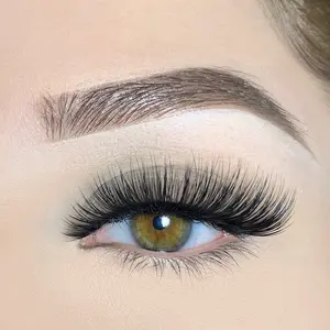 Divina Lashes - Classic Cat Eye Falsies