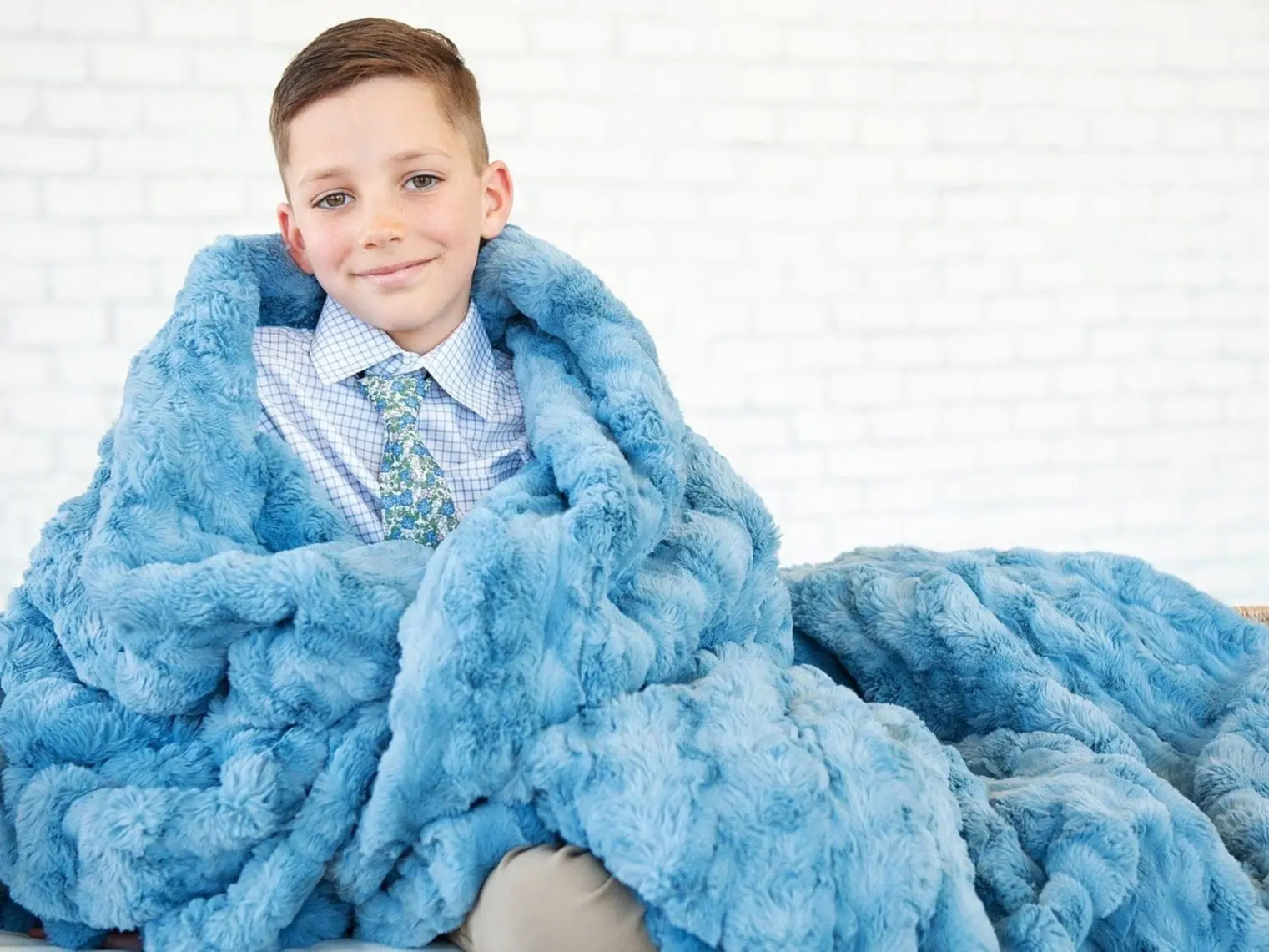 Ultra Sorbet Faded Denim Blanket - Soft Blue Fabric, Ideal for Cuddling, Soft and Cozy Design