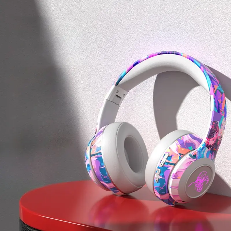 Luminous wireless over-ear Bluetooth headphones with SD card slot, noise cancellation, suitable for gaming and mobile phones.