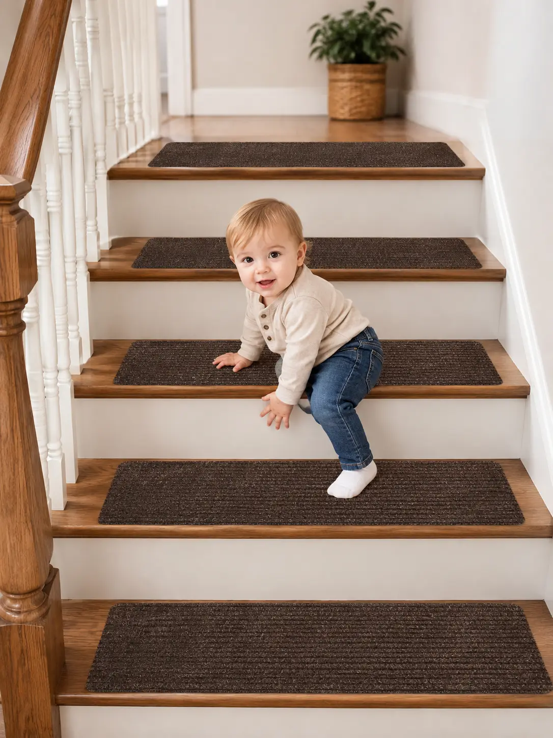 Non-slip stair mats for wooden steps; machine-washable carpet stair mats; suitable for indoor staircases; soft, shock-absorbing stair mats; ideal for pets, children, and the elderly; enhance indoor slip resistance and improve comfort