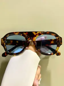 Flat Top Retro Glasses,Trendy Fashion Frog Eyeglasses, PC Frames and Lenses, Metal Hinges Eyewear for Men and Women, Stylish Glasses