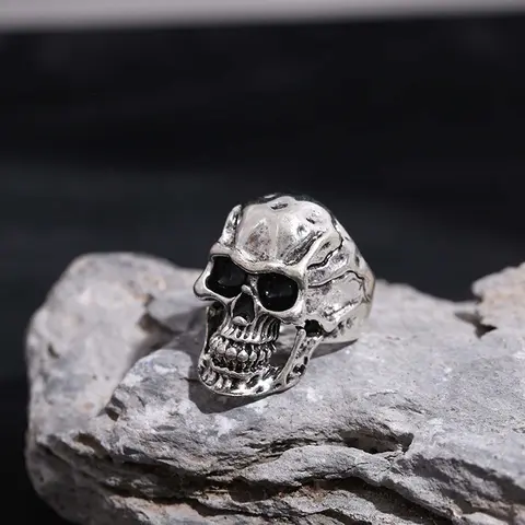 Bold Cracked Skull Stainless Steel Unisex Costume Jewelry Ring - Artificial Gemstone, Exquisite Craftsmanship, Multi-Size, Punk Biker Style, Daily/Casual/Party Wear Finger Ring for Adults