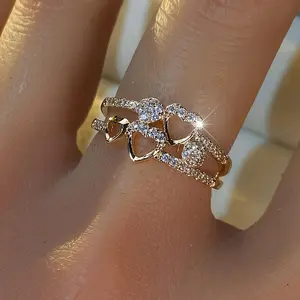 Women's 1pc Elegant Golden-Tone Ring - Sparkling Cubic Synthetic Zirconia, Heart Cutouts, Delicate Chain-Link Design, High-Quality Finish, Casual Attire Accessory, Versatile Jewelry Gift, Engagement Gift Ideas