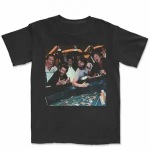 Vintage The Hangover Playing Poker Crewneck T-Shirt, Funny TheHangover Movie Tee Gift For Boyfriend Menswear Top Streetwear